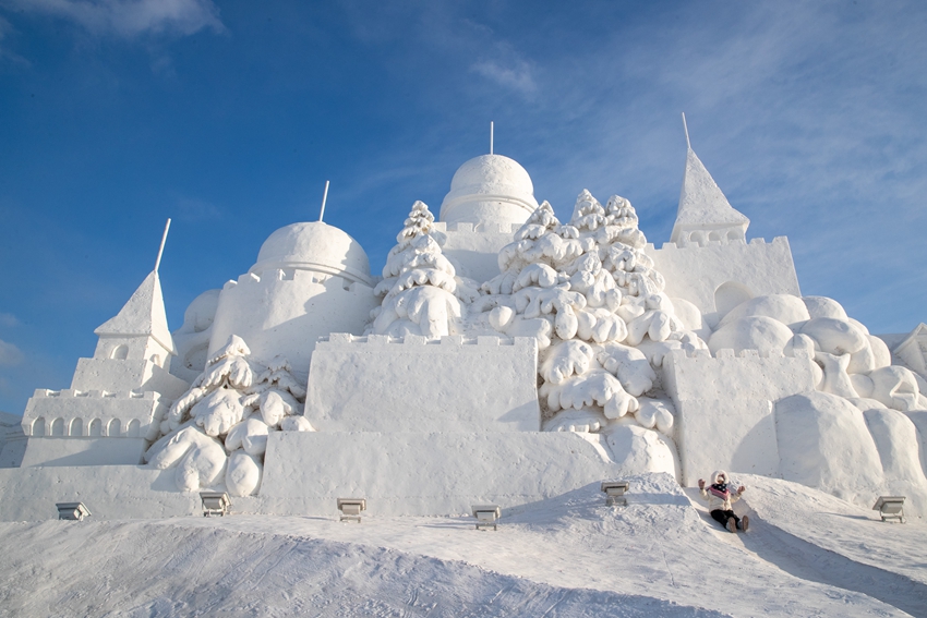 长三角青少年滑雪公开赛在上海耀雪冰雪世界盛大开幕
