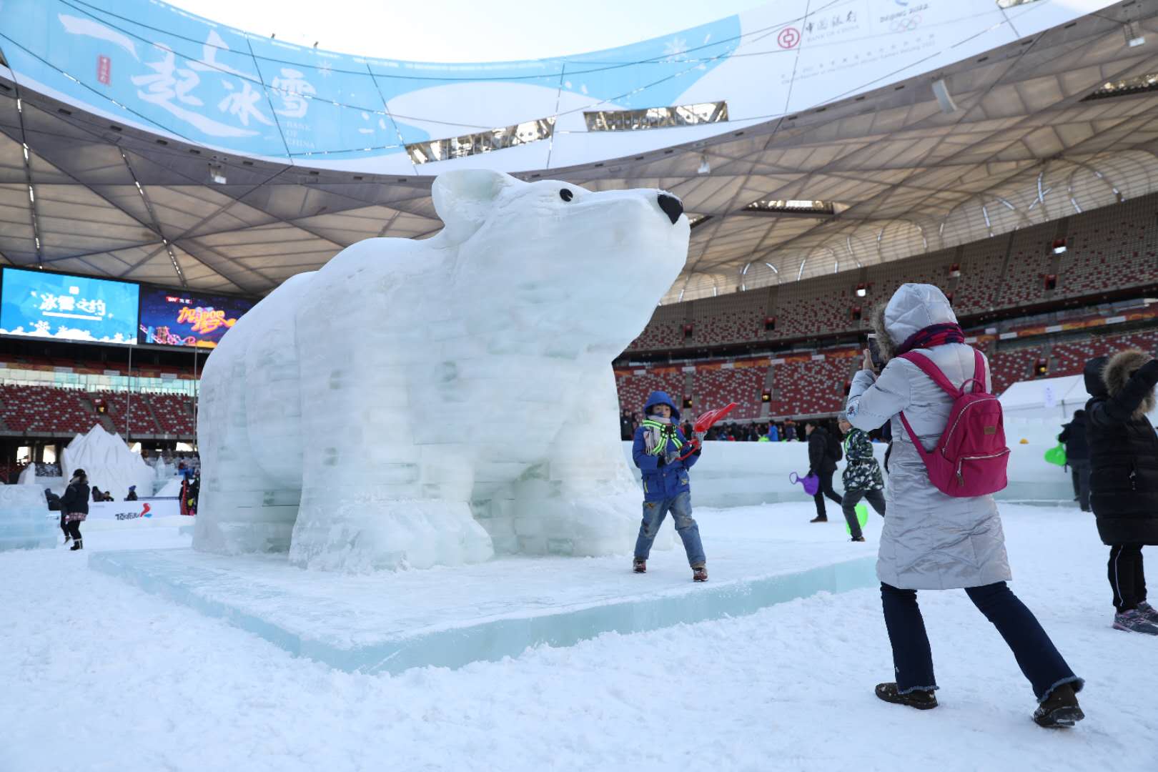 一步穿越！冰雪奇缘夏雪节全国内地首站在嘉定梦幻启幕